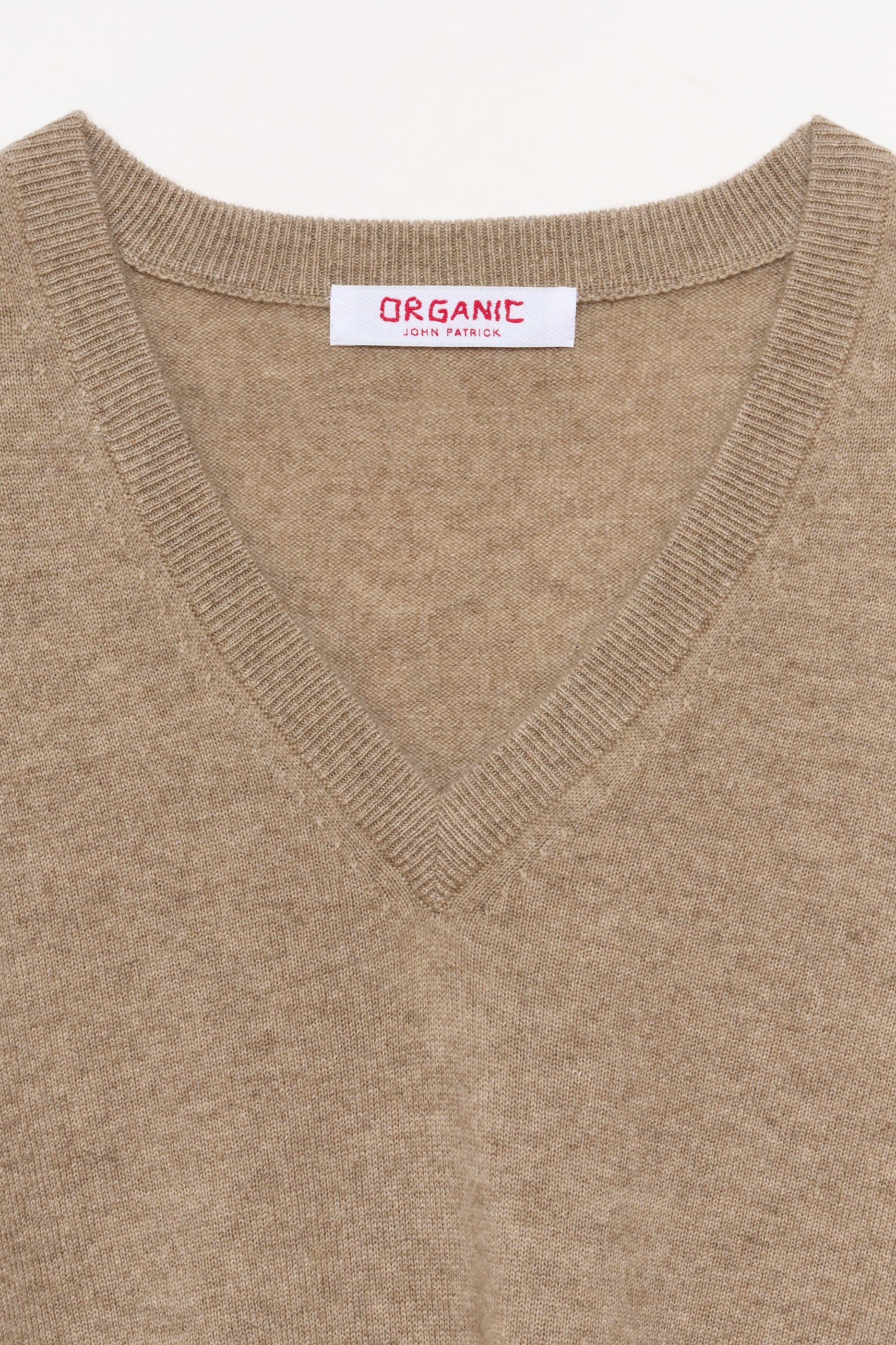 Betty V Neck in Cashmere in Eco Gravel