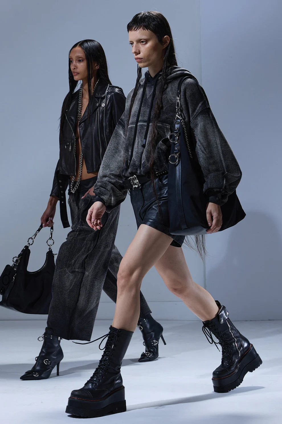 BALLOON POPOVER HOODIE